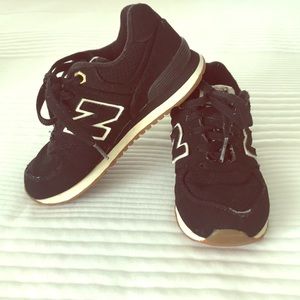 NB boy toddler 11.5 black sneakers